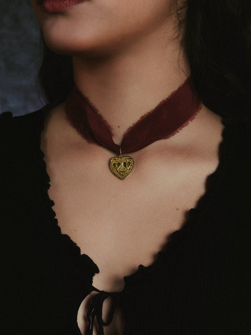 SPECIAL EDITION  /  HEARTS COIN NECKLACE (RIBBON)
