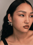 HUNTER 23SS / BROKEN MOTH WING EARRINGS
