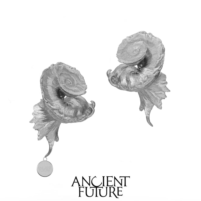 AQUINKA 22AW / LATIAXIS EARRINGS